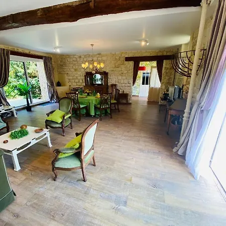 Maison De La Caleche - Unique Vacation Vakantiehuis Vineuil-Saint-Firmin